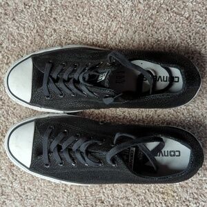 Converse AllStar black pearlish print barely worn 9W